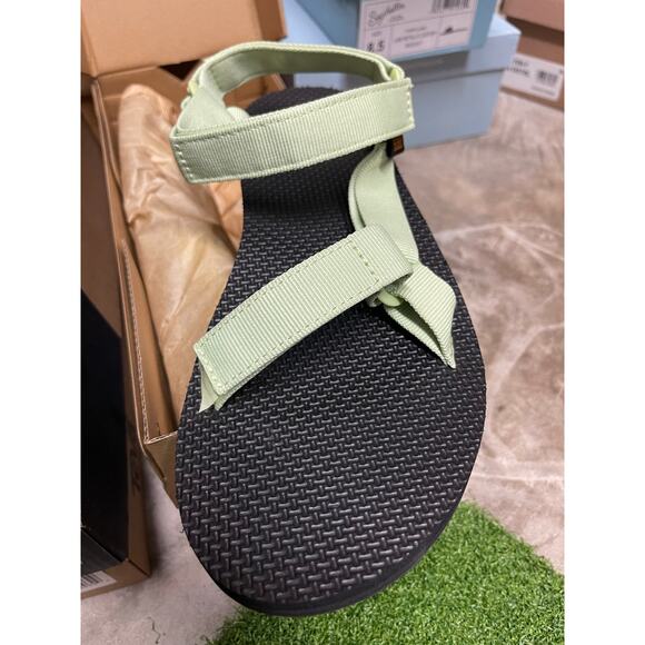 TEVA Original Universal Reed Green Sandals - Picture 5 of 5